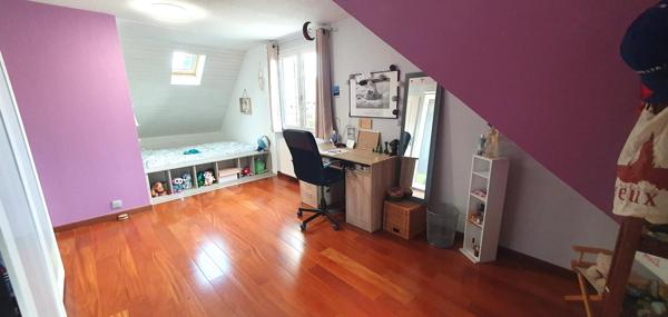 Belle propriété familiale avec un grand terrain exposé SUD à Bayeux