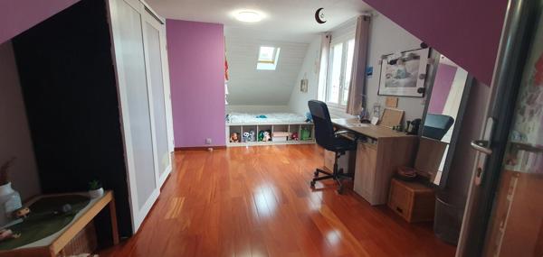 Belle propriété familiale avec un grand terrain exposé SUD à Bayeux