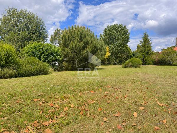TERRAIN PLAT CONSTRUCTIBLE ROYAN CENTRE - PROCHE COMMERCES ET ECOLE