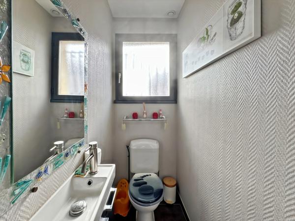 LA CLAYETTE (71) Maison à vendre,150 m², 8 pièces, 5 chambres, piscine sur terrain de 771 m²