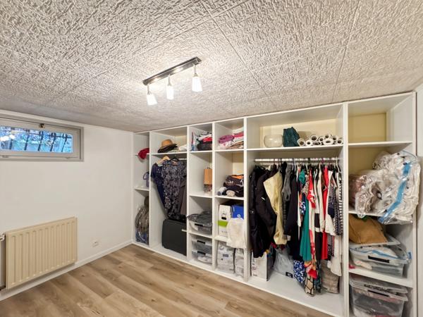 LA CLAYETTE (71) Maison à vendre,150 m², 8 pièces, 5 chambres, piscine sur terrain de 771 m²