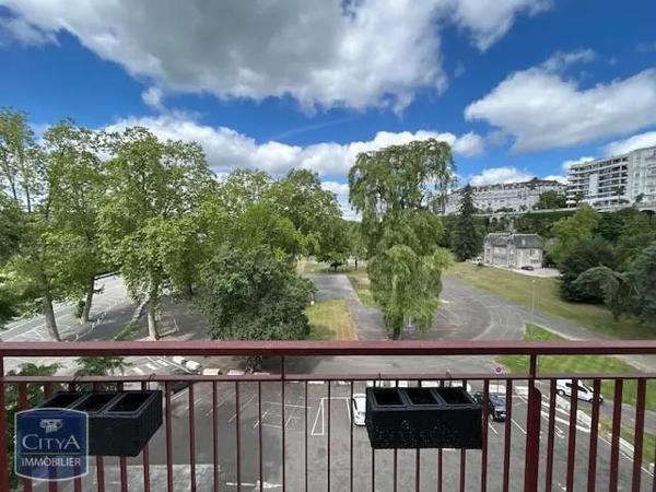 Appartement à louer 3 pièces 56.76m² Pau (64000)