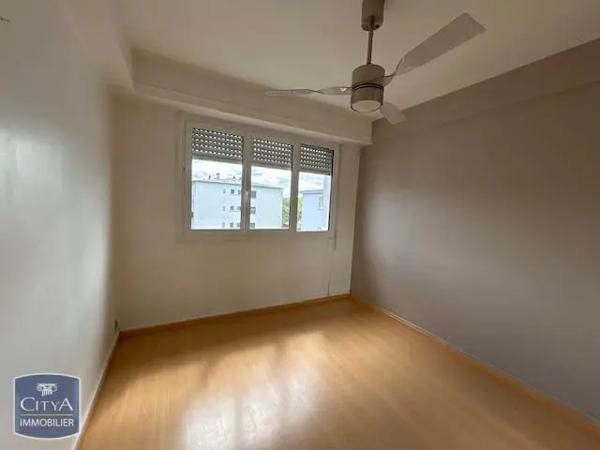 Appartement à louer 3 pièces 56.76m² Pau (64000)