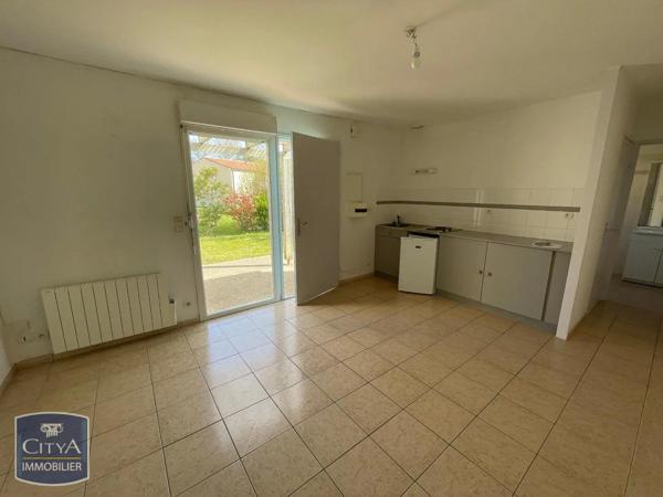 Maison à louer 2 pièces 39.78m² Thénac (17460)