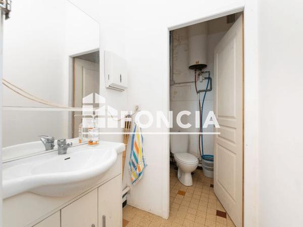 À vendre Local commercial 82 m² - Bayonne 64100