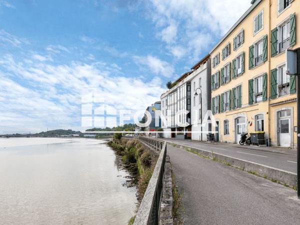 À vendre Local commercial 82 m² - Bayonne 64100