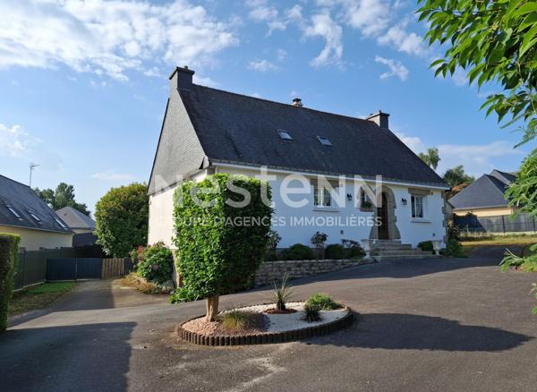 Maison à vendre à Elven de 131 m² sur un terrain constructible de 2000 m² environ Morbihan Bretagne