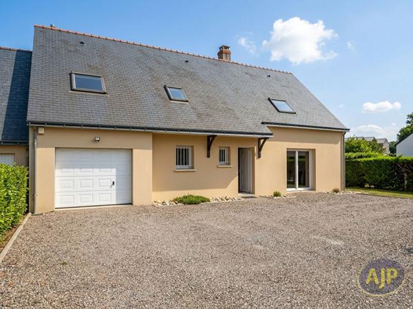 Maison à vendre Saint Barthelemy D Anjou - 6 pièces, 140m² avec 5 chambre(s) à 339 200€ - AJP Immobilier Angers