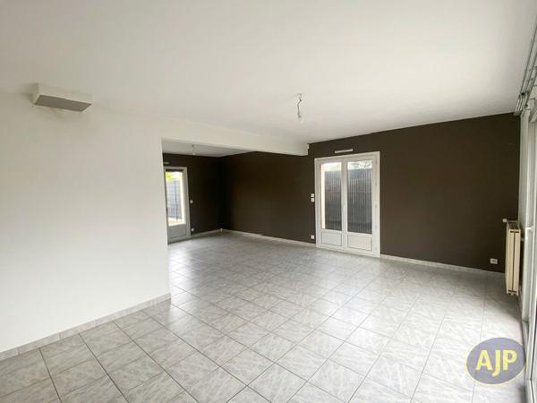 Maison à vendre Saint Barthelemy D Anjou - 6 pièces, 140m² avec 5 chambre(s) à 339 200€ - AJP Immobilier Angers