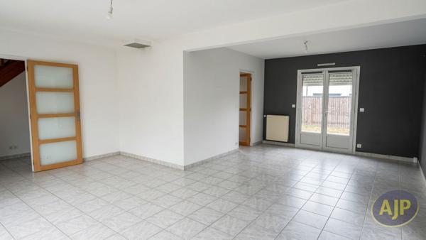 Maison à vendre Saint Barthelemy D Anjou - 6 pièces, 140m² avec 5 chambre(s) à 339 200€ - AJP Immobilier Angers
