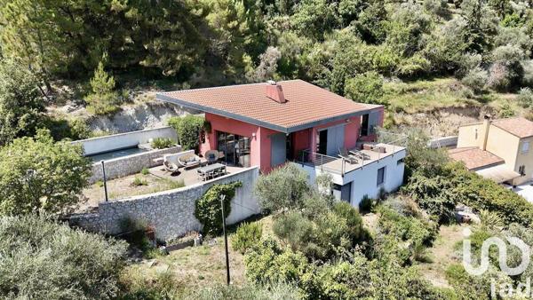 Maison d’architecte 6 pièces de 222 m² à Coaraze (06390)