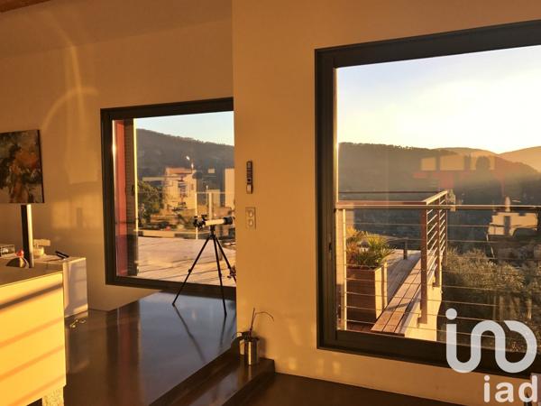 Maison d’architecte 6 pièces de 222 m² à Coaraze (06390)