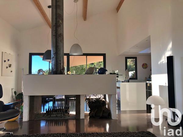 Maison d’architecte 6 pièces de 222 m² à Coaraze (06390)