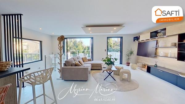 À Vendre : Villa Meublée à Saint-Aygulf – Proche Mer, 5 Suites, Piscine, 4 Parkings.