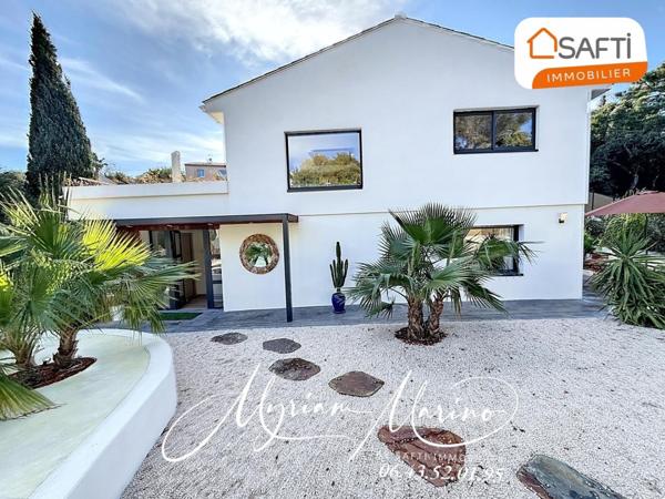 À Vendre : Villa Meublée à Saint-Aygulf – Proche Mer, 5 Suites, Piscine, 4 Parkings.