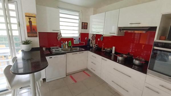 Vente / Appartement T3 à Sainte-Luce (97228)