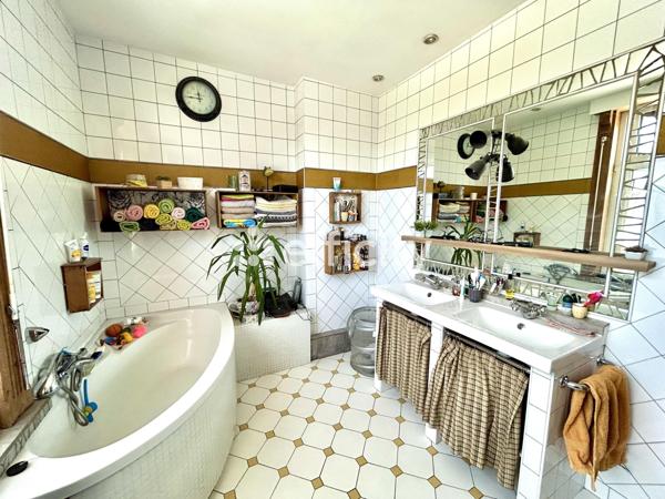 Maison 7 pièces - 207 m²