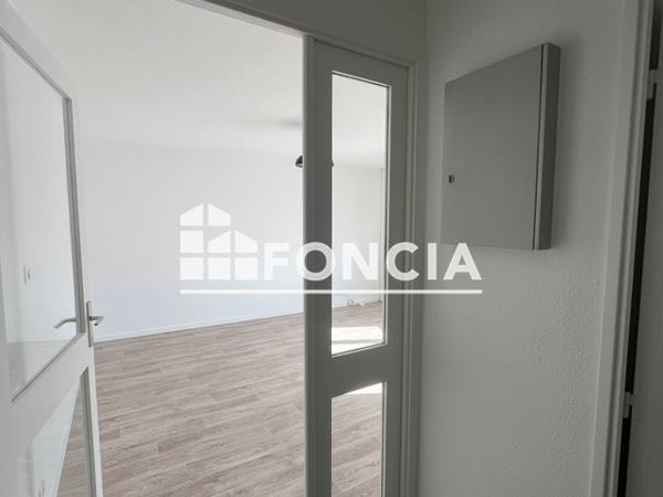 Location Studio 27.29 m² - 56 RUE DONISSAN Bordeaux 33000