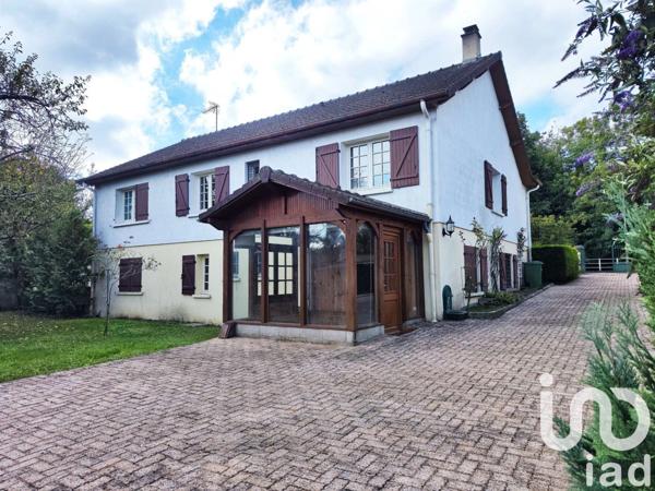 Maison traditionnelle 5 pièces de 174 m² à Troyes (10000)