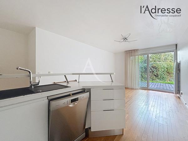 Suresnes - Appartement 3 pièces de 58 m² avec jardin 200 m² - Parking et Cave - 2ème parking en sus