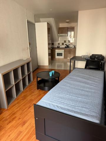 AU PIED DE LA CATHÉDRALE STUDIO ÉTUDIANT MEUBLE , Clermont ferrand