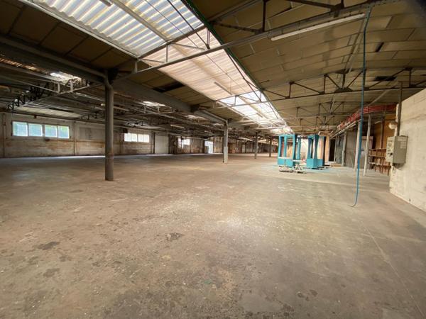 Batiment industriel 3 200m².