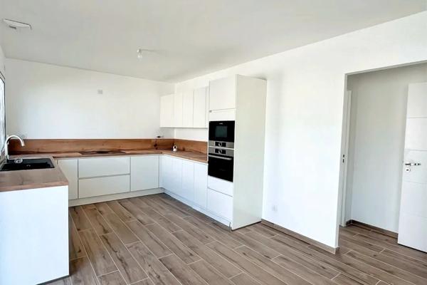 MAISON LE POULIGUEN DE 99M2+15M2-TERRAIN 258M2-APERÇU MER-PROCHE COMMERCES