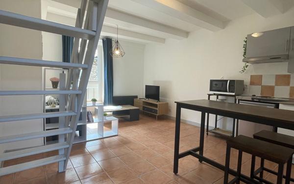 Immeuble à vendre    4 pièces •  Aubenas