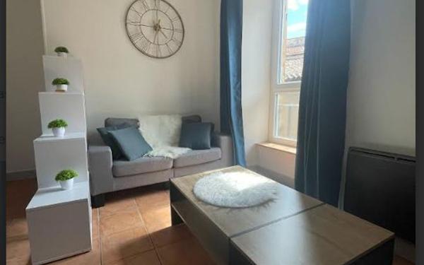 Immeuble à vendre    4 pièces •  Aubenas