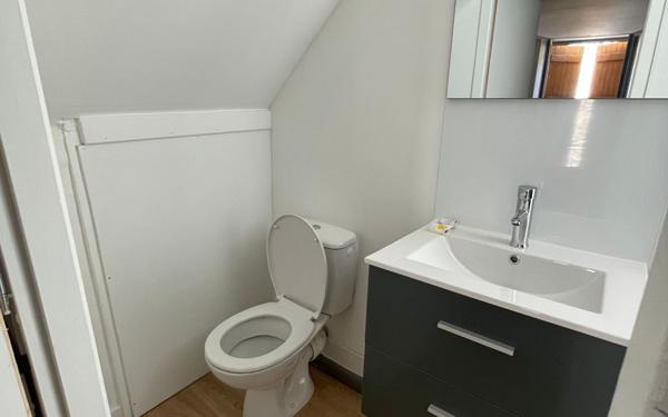 Immeuble à vendre    4 pièces •  Aubenas