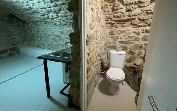 Immeuble à vendre    4 pièces •  Aubenas