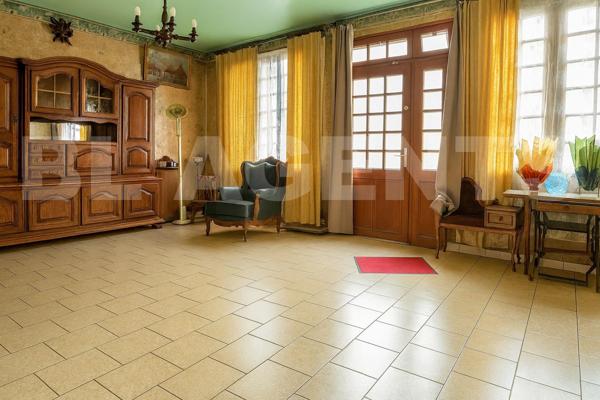 Maison à rénover avec Garage de 130m2