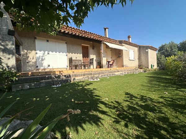 Gardanne- Biver -Maison 4 pièces de 102 m² environ sur une parcelle de 502 m² avec garage.