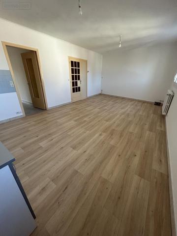 Appartement à louer à Yffiniac dans les Côtes-d'Armor (22120), ref : 22007-L9