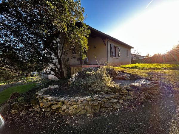 47300 VILLENEUVE SUR LOT Charmante maison semi enterrée à Villeneuve-sur-Lot dans quartier recherché
