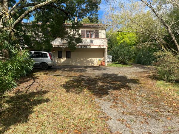 47300 VILLENEUVE SUR LOT Charmante maison semi enterrée à Villeneuve-sur-Lot dans quartier recherché