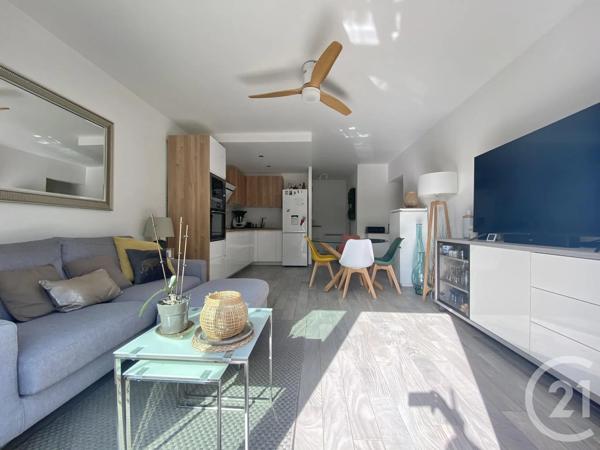Appartement F3 à vendre  3 pièces - 53,06 m 2   ST CYR SUR MER  - 83