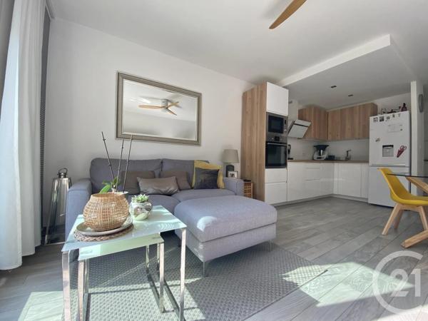 Appartement F3 à vendre  3 pièces - 53,06 m 2   ST CYR SUR MER  - 83