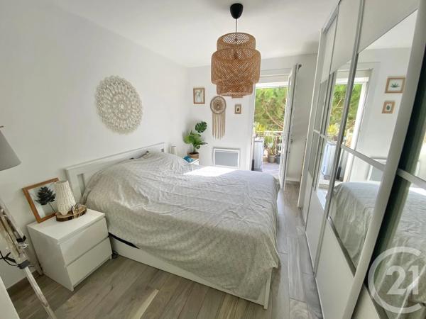 Appartement F3 à vendre  3 pièces - 53,06 m 2   ST CYR SUR MER  - 83