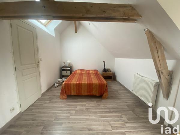 Maison traditionnelle 15 pièces de 400 m² à Mayet (72360)