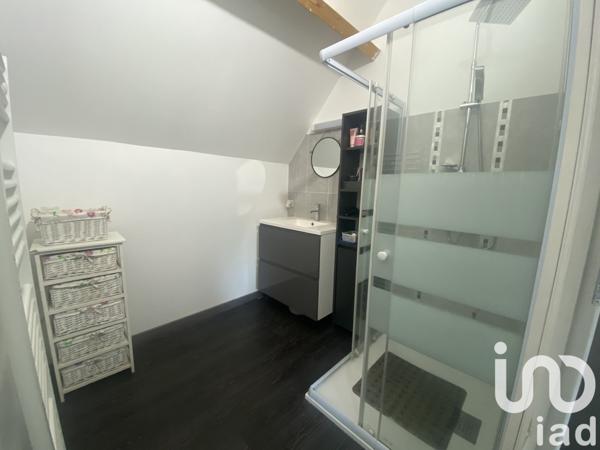 Maison traditionnelle 15 pièces de 400 m² à Mayet (72360)