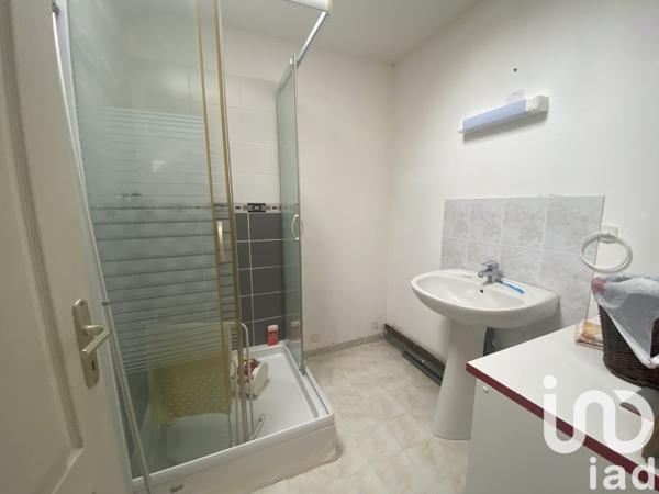 Maison traditionnelle 15 pièces de 400 m² à Mayet (72360)