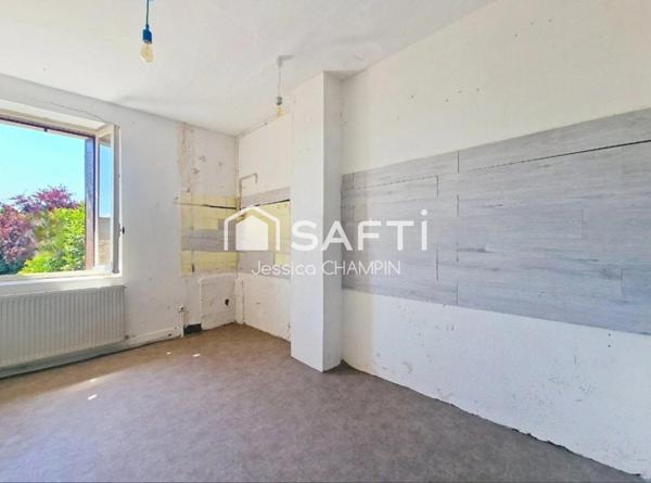 Maison familiale spacieuse avec jardin et fort potentiel d'aménagement