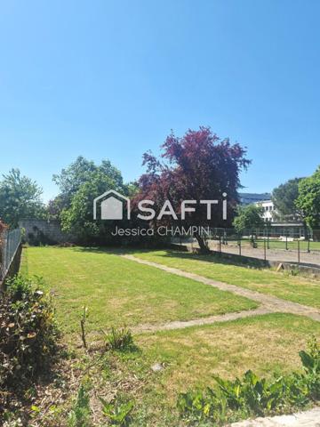 Maison familiale spacieuse avec jardin et fort potentiel d'aménagement