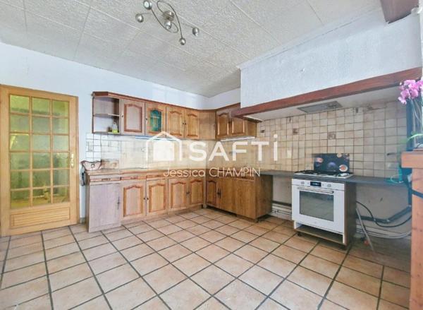 Maison familiale spacieuse avec jardin et fort potentiel d'aménagement