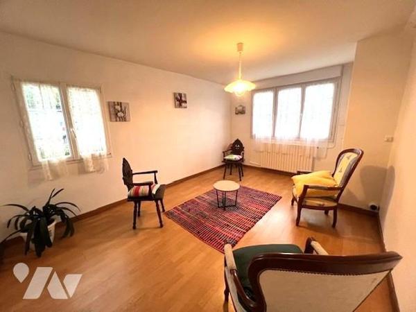 Une maison d'habitation avec un gite - FOUESNANT