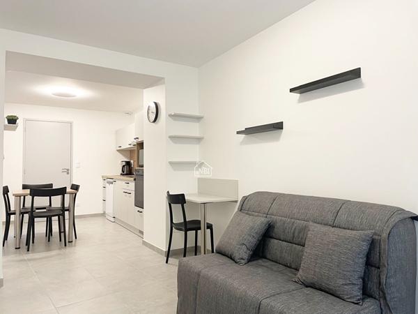 À LOUER Appartement T2 meublé refait à neuf avec terrasse LAVAL