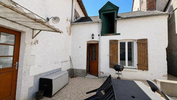 Vente                                                      Maison de village
                        
                     5 pièces                      110 m2                     à Cernoy-en-Berry