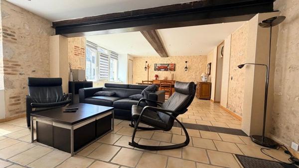 Vente                                                      Maison de village
                        
                     5 pièces                      110 m2                     à Cernoy-en-Berry
