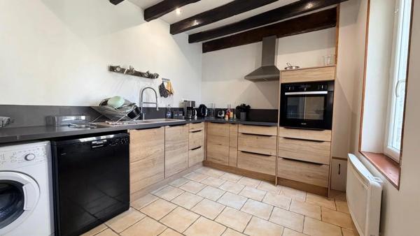 Vente                                                      Maison de village
                        
                     5 pièces                      110 m2                     à Cernoy-en-Berry